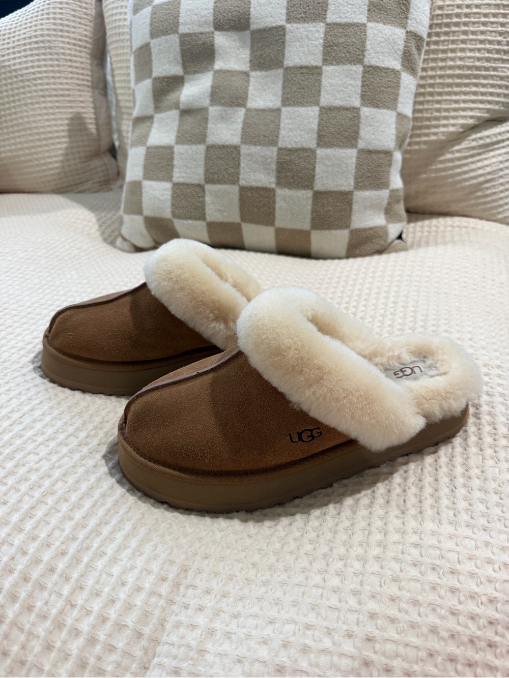 UGG Disquette slippers